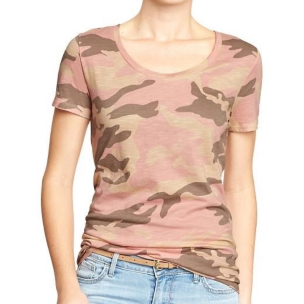 Old Navy NWT Pink camo tee